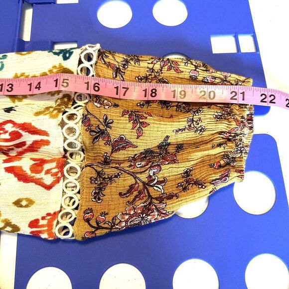 Farmers Market Blouse Women's L Pull Over Crochet Lace and Metallic Gold Y2K - Picture 10 of 11